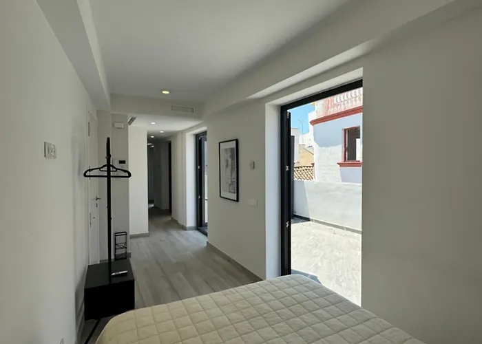 Loft Huerto Old Town エステポナ